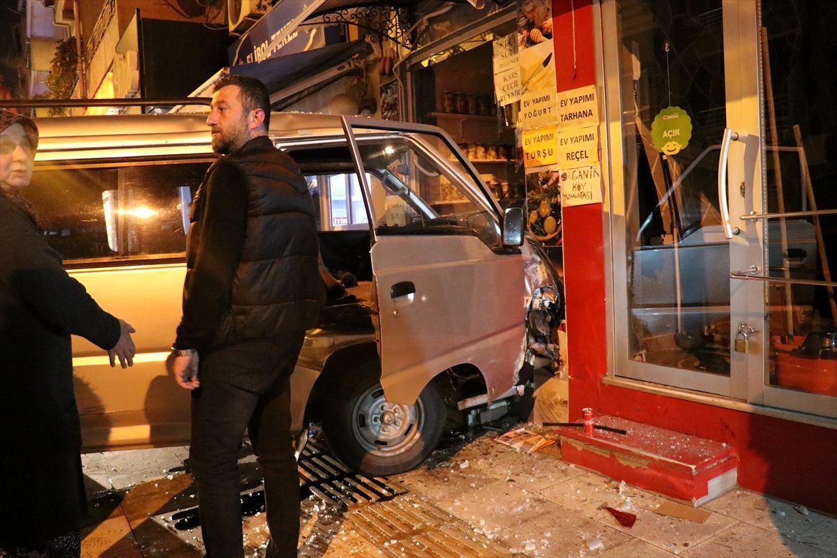 Yalova\'da trafik kazası: 1 yaralı