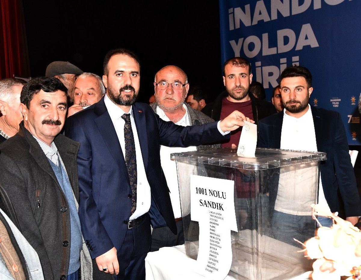 AK Parti Ahlat İlçe Başkanı Atılgan güven tazeledi