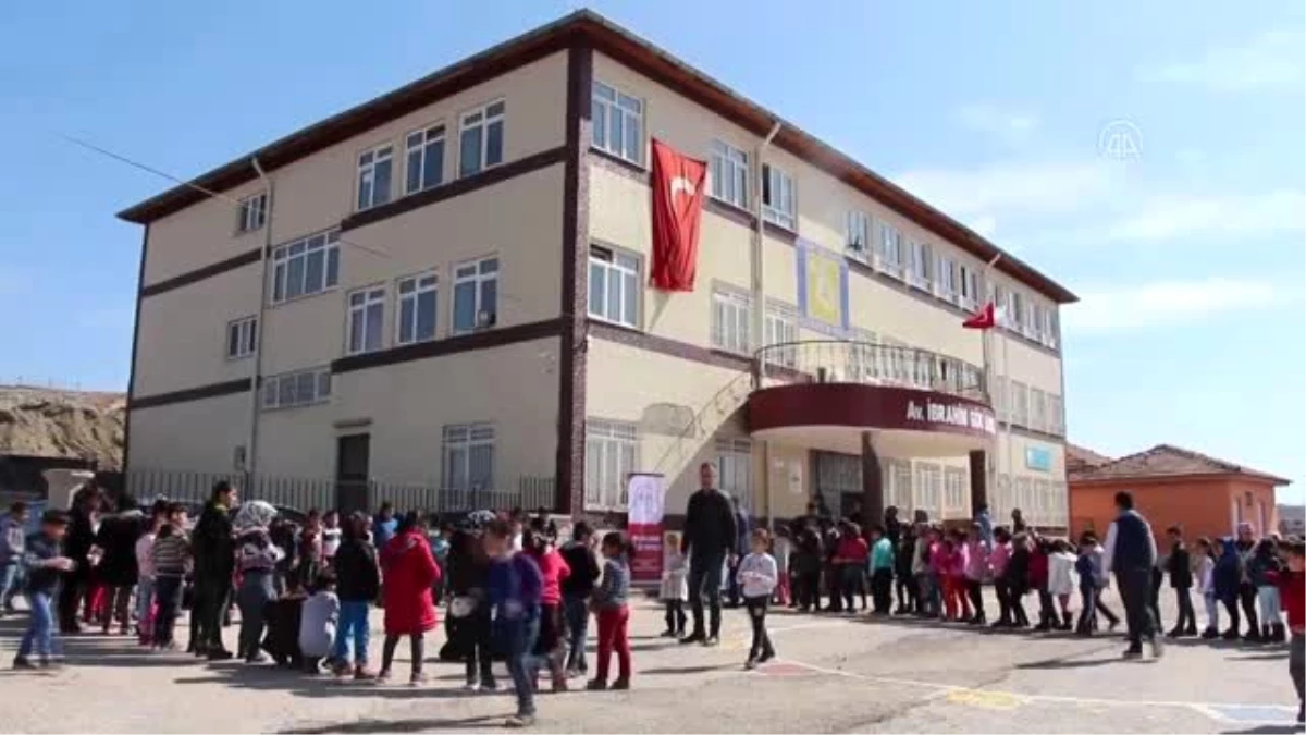 Ankara\'dan gönderilen mektuplar depremzede çocuklara moral oldu