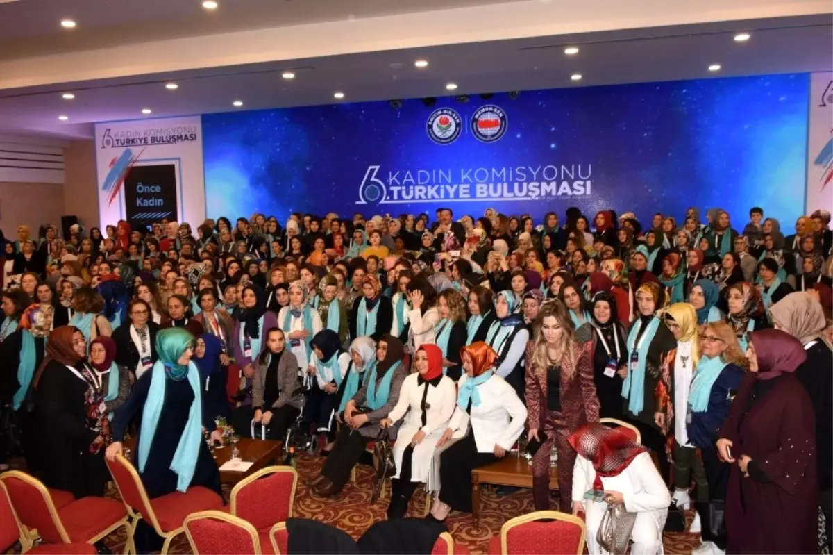 Bakan Selçuk: "Ben toplu sözleşme masasında da daha çok kadın görmek isterim"