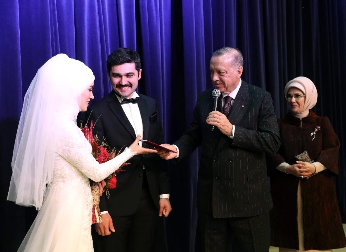 Cumhurbaşkanı Erdoğan Üsküdar\'da nikah törenine katıldı