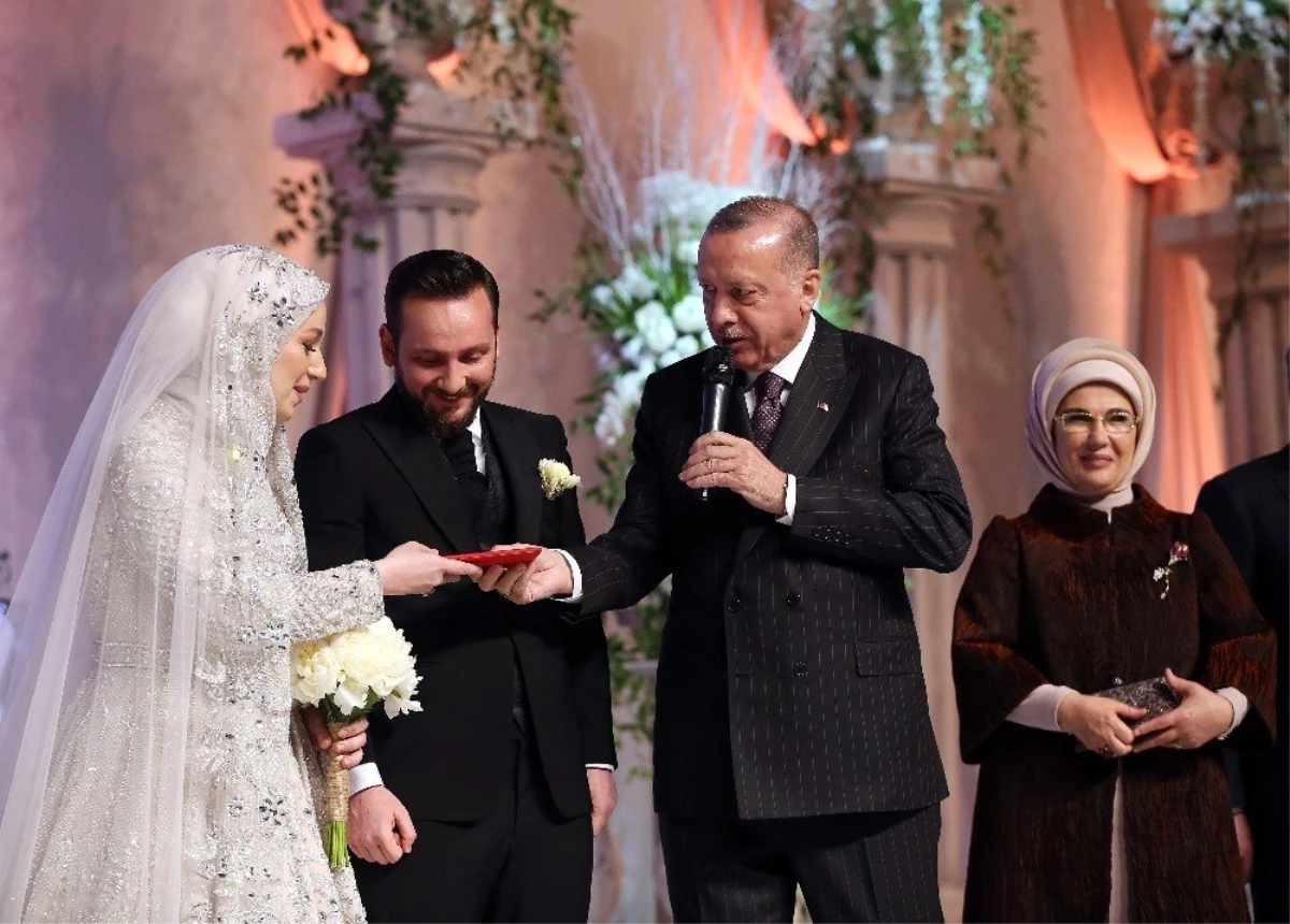 Cumhurbaşkanı Erdoğan, yeğeninin nikah şahitliğini yaptı