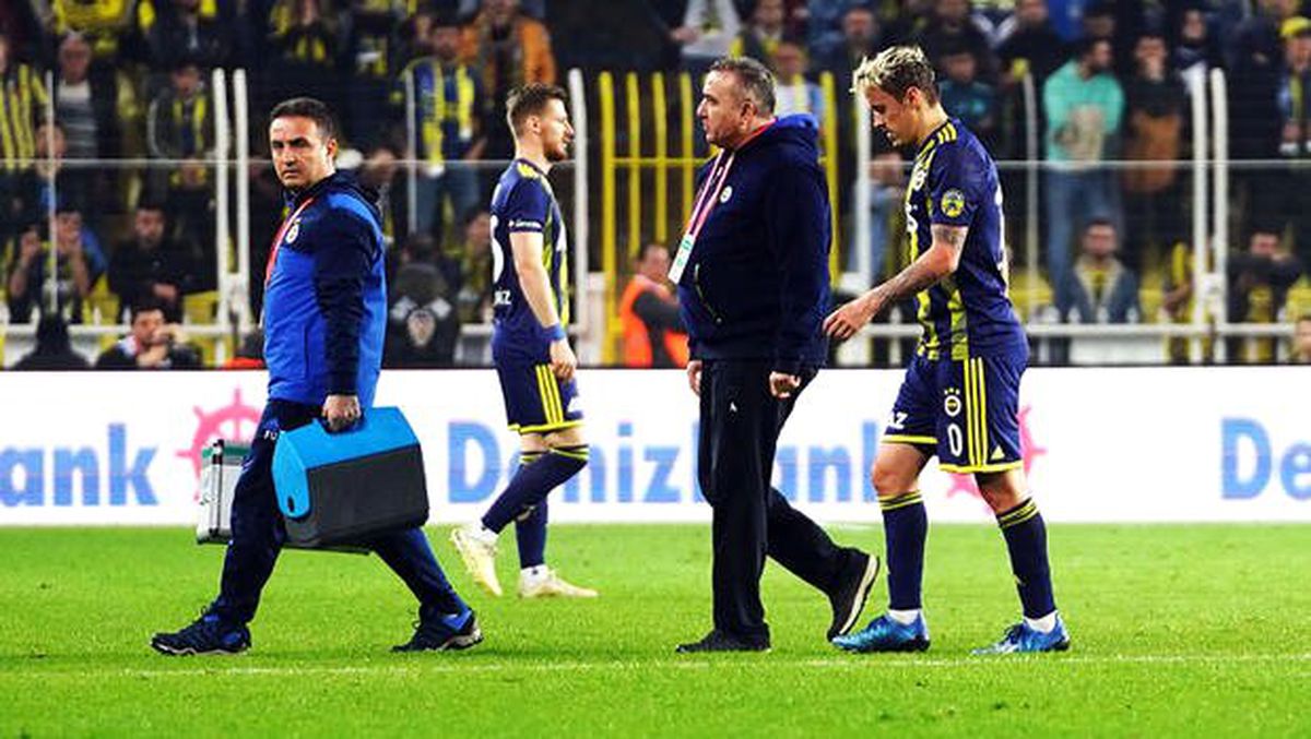 Fenerbahçe\'de Max Kruse sakatlandı!