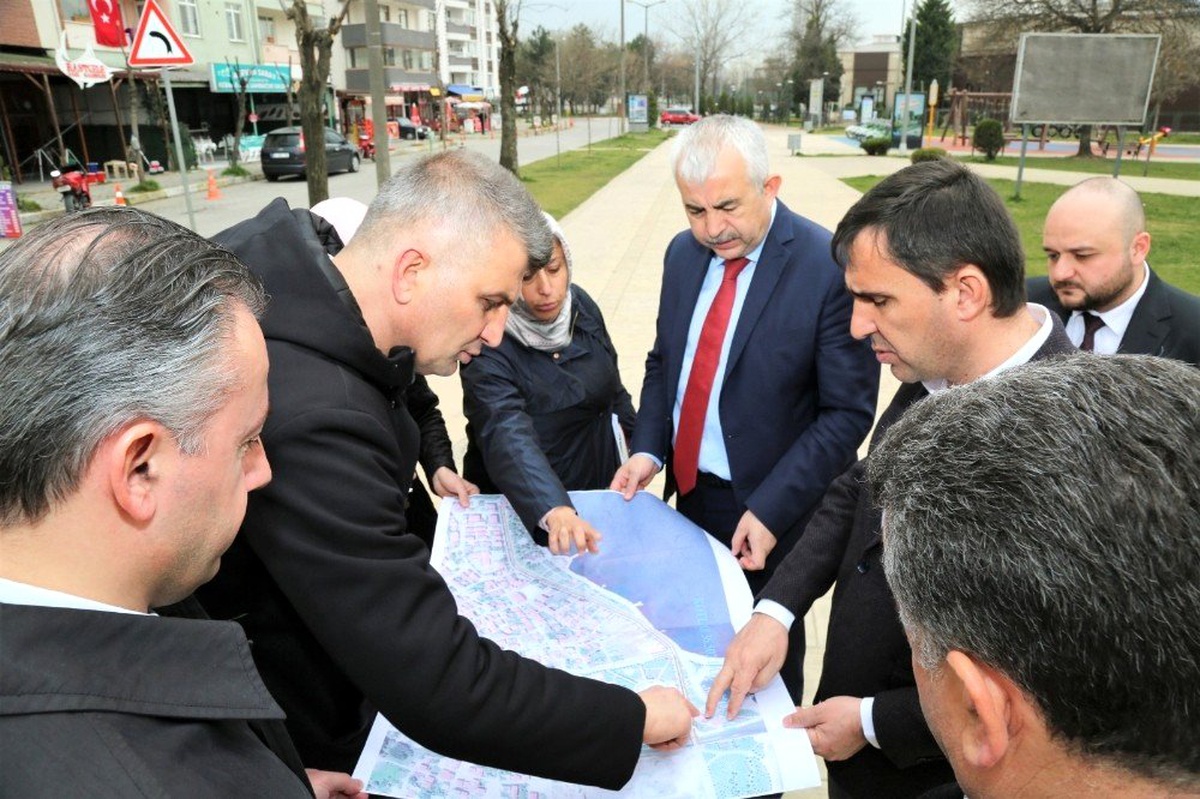 Genel Sekreter Gündoğdu Gölcük\'te incelemelerde bulundu
