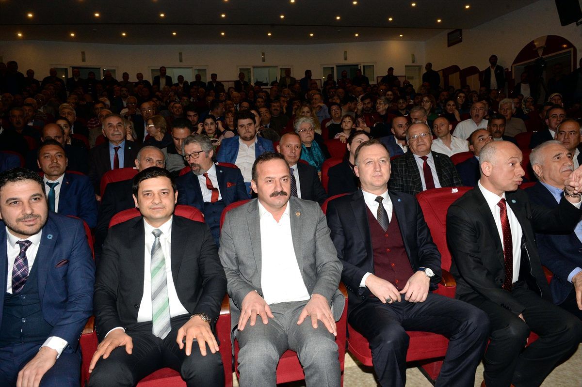 İYİ Parti Sözcüsü Yavuz Ağıralioğlu: "CHP\'li arkadaşlar kızgınlıklarına gem vurmalı"