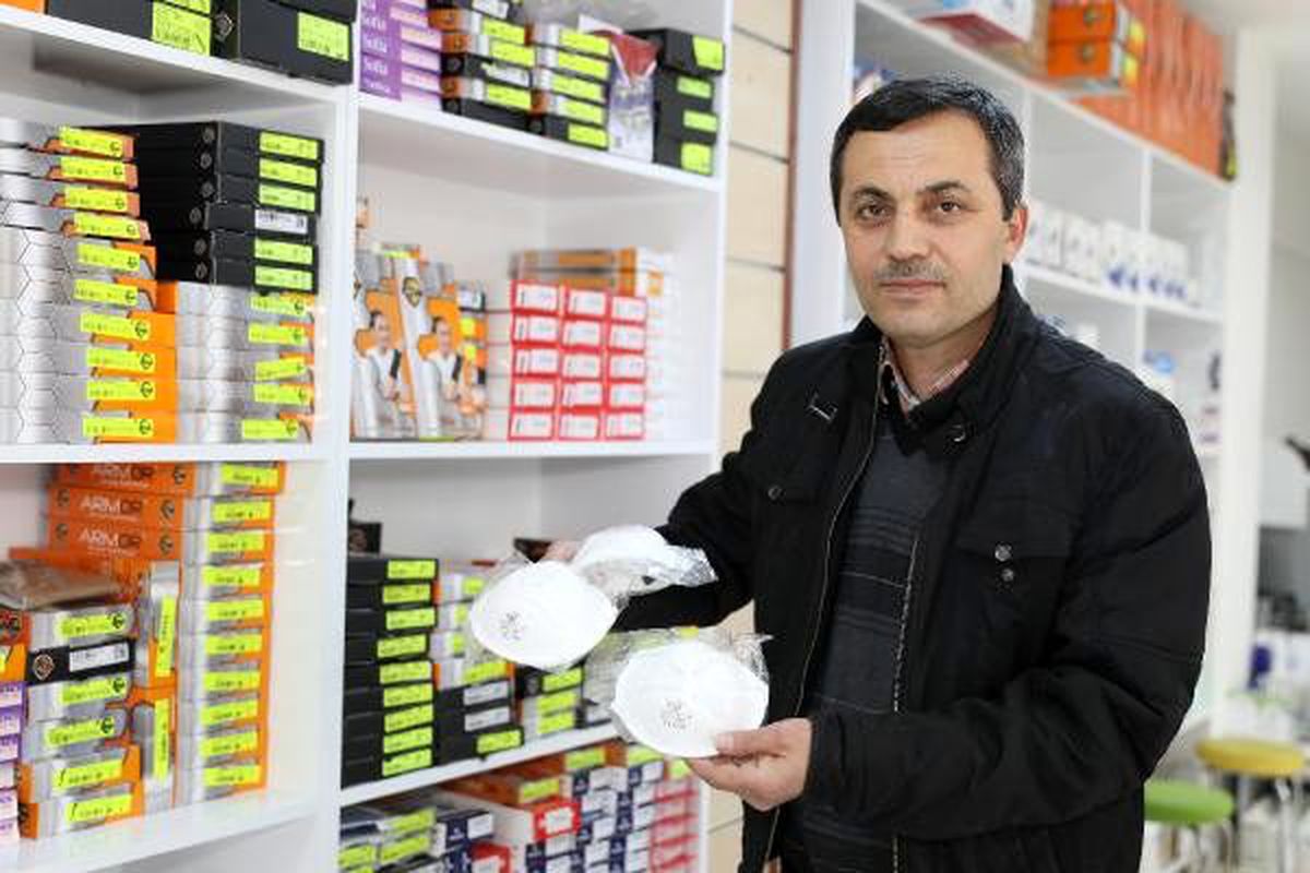 Koronavirüs maskeleri yok sattı, numune bile kalmadı