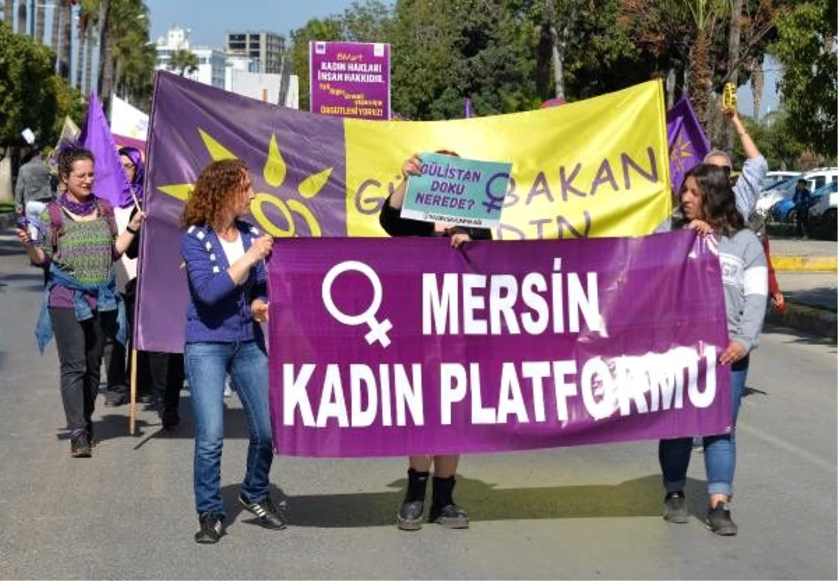Mersin\'de kadınlardan 8 Mart kutlaması