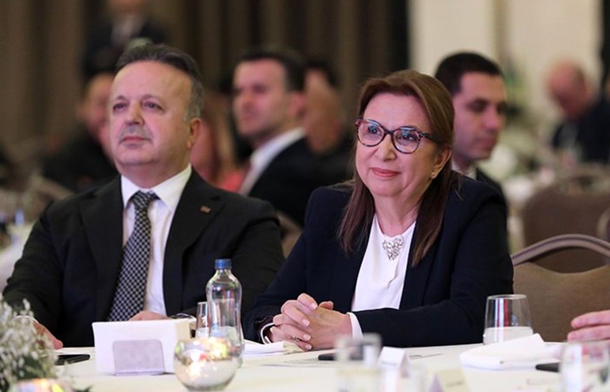 Pekcan: Önceliğimiz sağlık ama ticaretin akışını sağlamak zorundayız