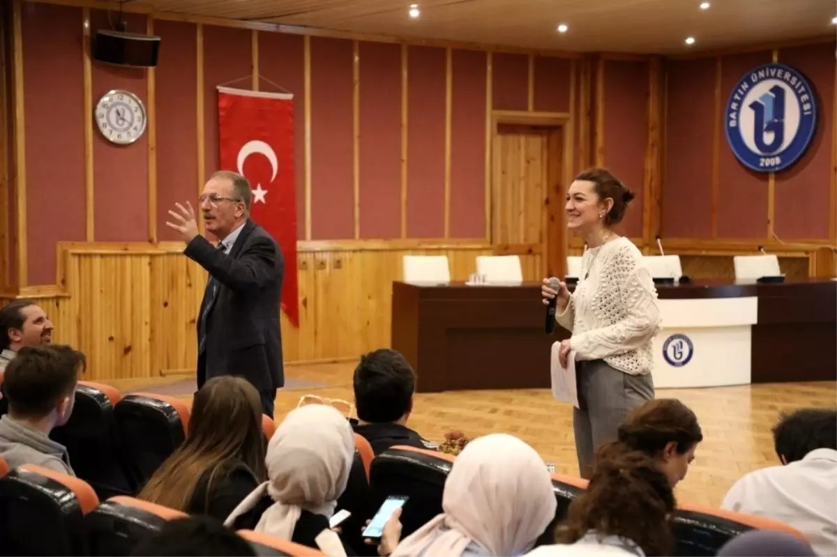 Rektör Uzun, projeleriyle değer katan öğrencilerle buluştu