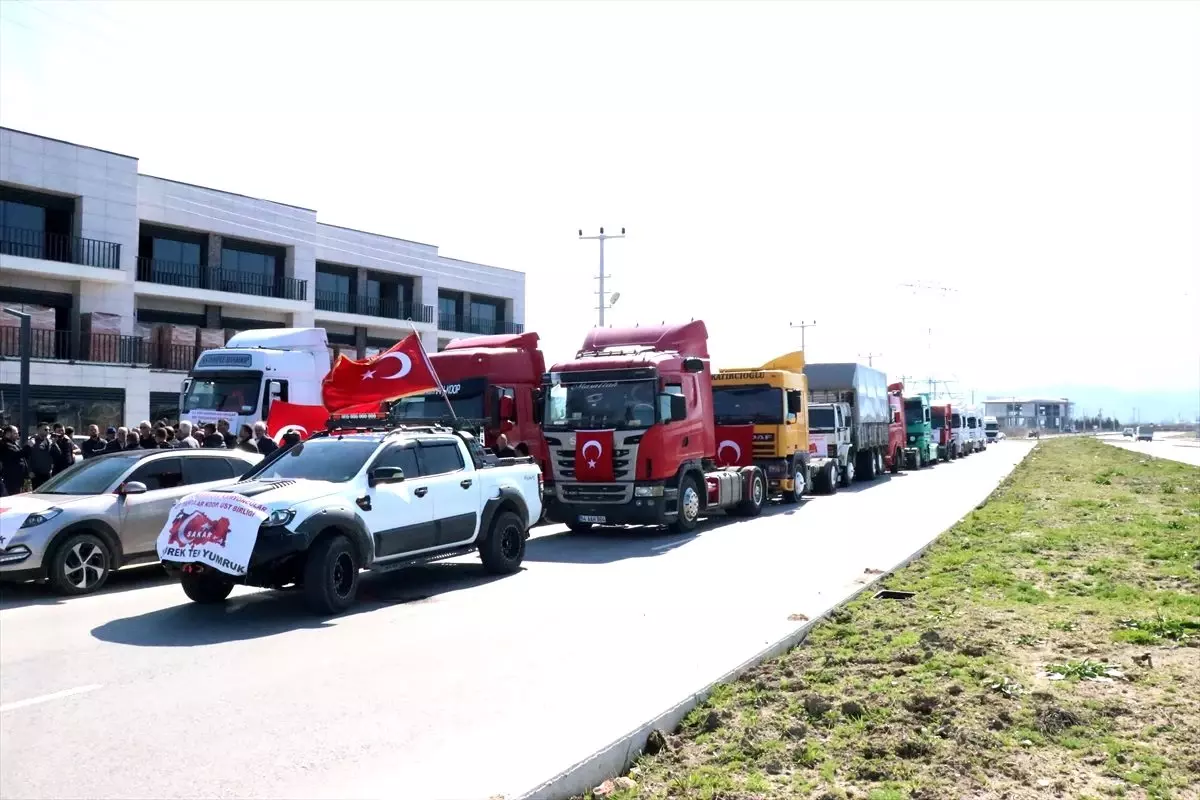 Sakarya\'da Mehmetçiğe destek konvoyu düzenlendi