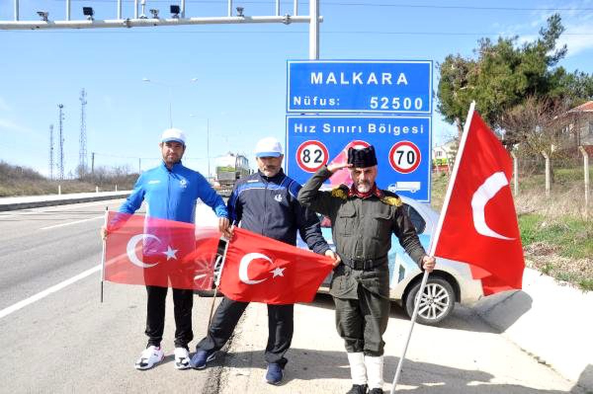 Şehitler için Çanakkale\'ye yürüyen gazi torunu, Malkara\'ya ulaştı