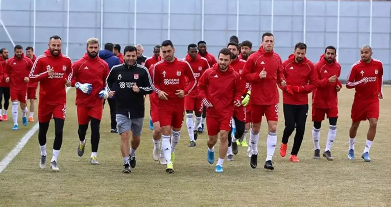 Sivasspor\'da Galatasaray maçı öncesi 2 isim sakatlandı