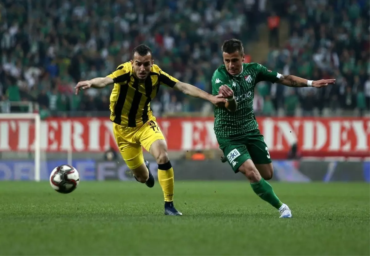 TFF 1. Lig: Bursaspor: 0 - İstanbulspor: 0 (İlk yarı sonucu)