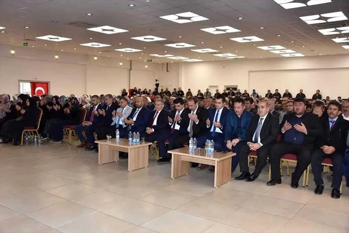 Tomarza\'da "Ramazanın Gölgesinde Rahmet İklimi" konferansı düzenlendi