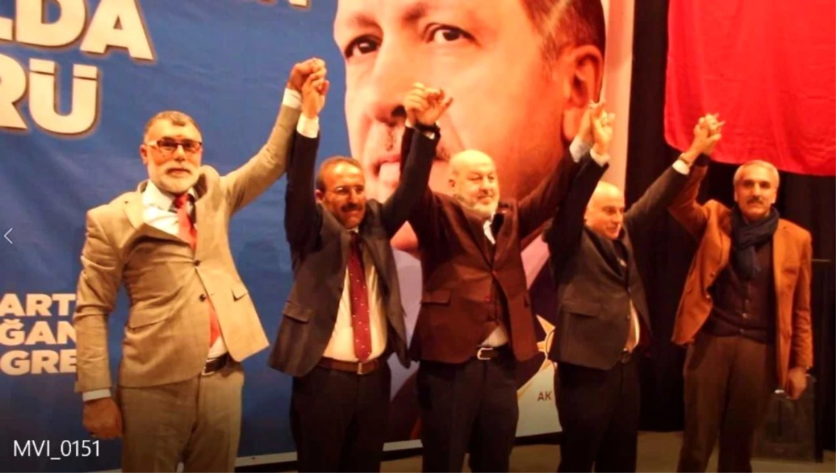 Varto\'da AK Parti ilçe başkanlığı seçimi için üç aday yarıştı