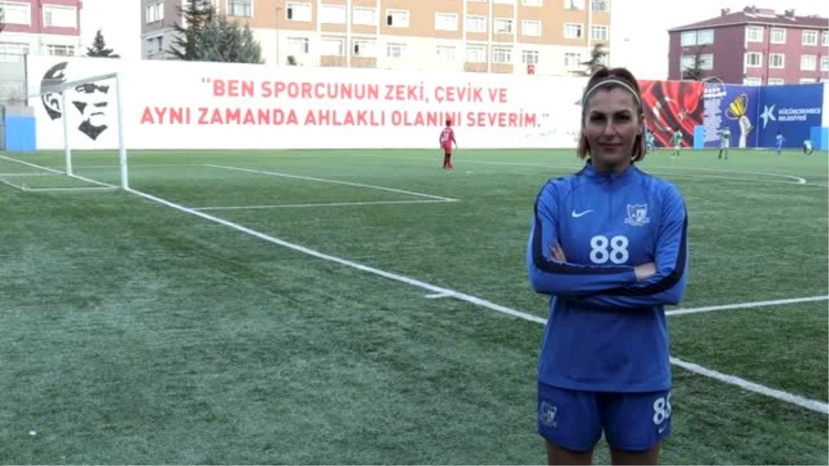27 yıldır top sektiren futbolcu Nurcan Çelik, kanser karşısında 2-0 önde