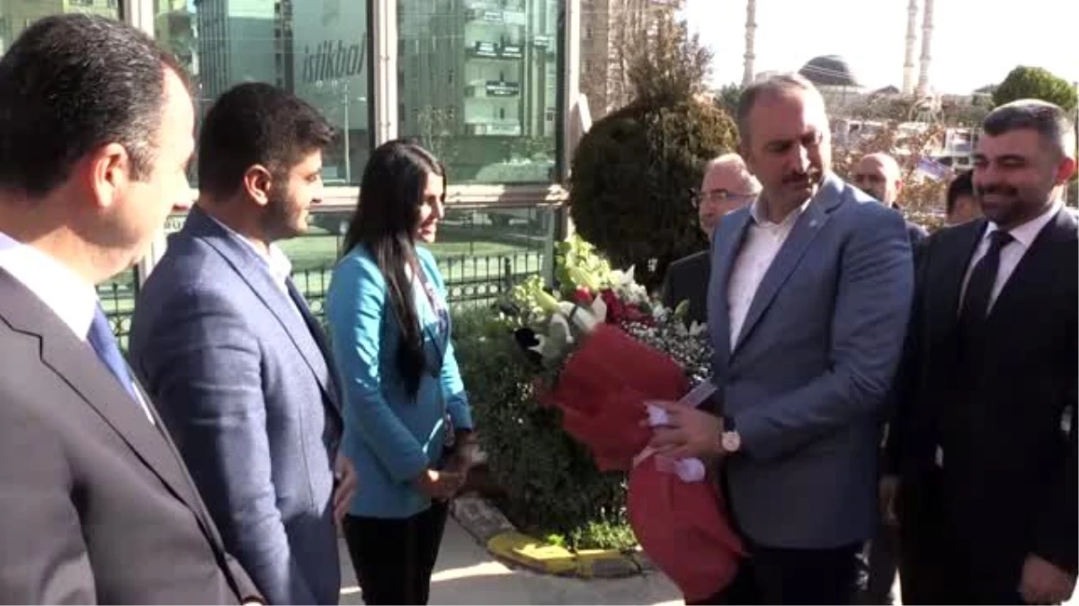 Adalet Bakanı Gül, Mardin Valiliğini ziyaret etti