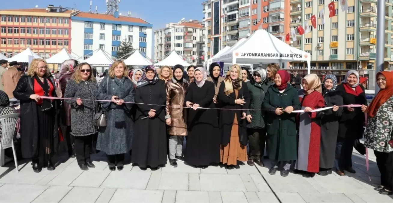 Afyonkarahisar\'da marifetli eller pazarı açıldı