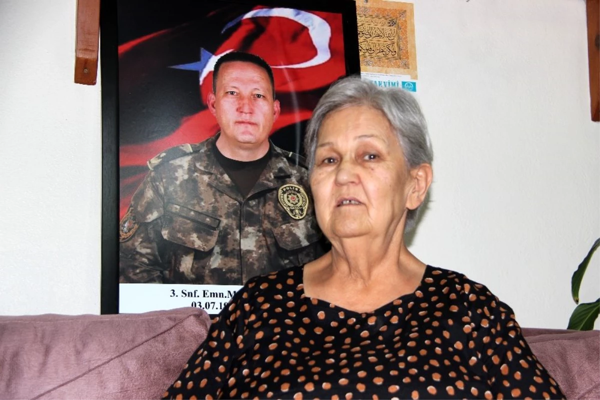 Cumhurbaşkanı Erdoğan\'ın duygulandığı videoda konuşan şehit annesi, o anları anlattı