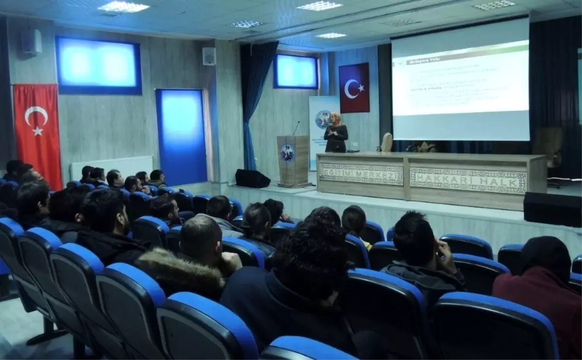 Hakkari emniyet personeline korona virüs semineri