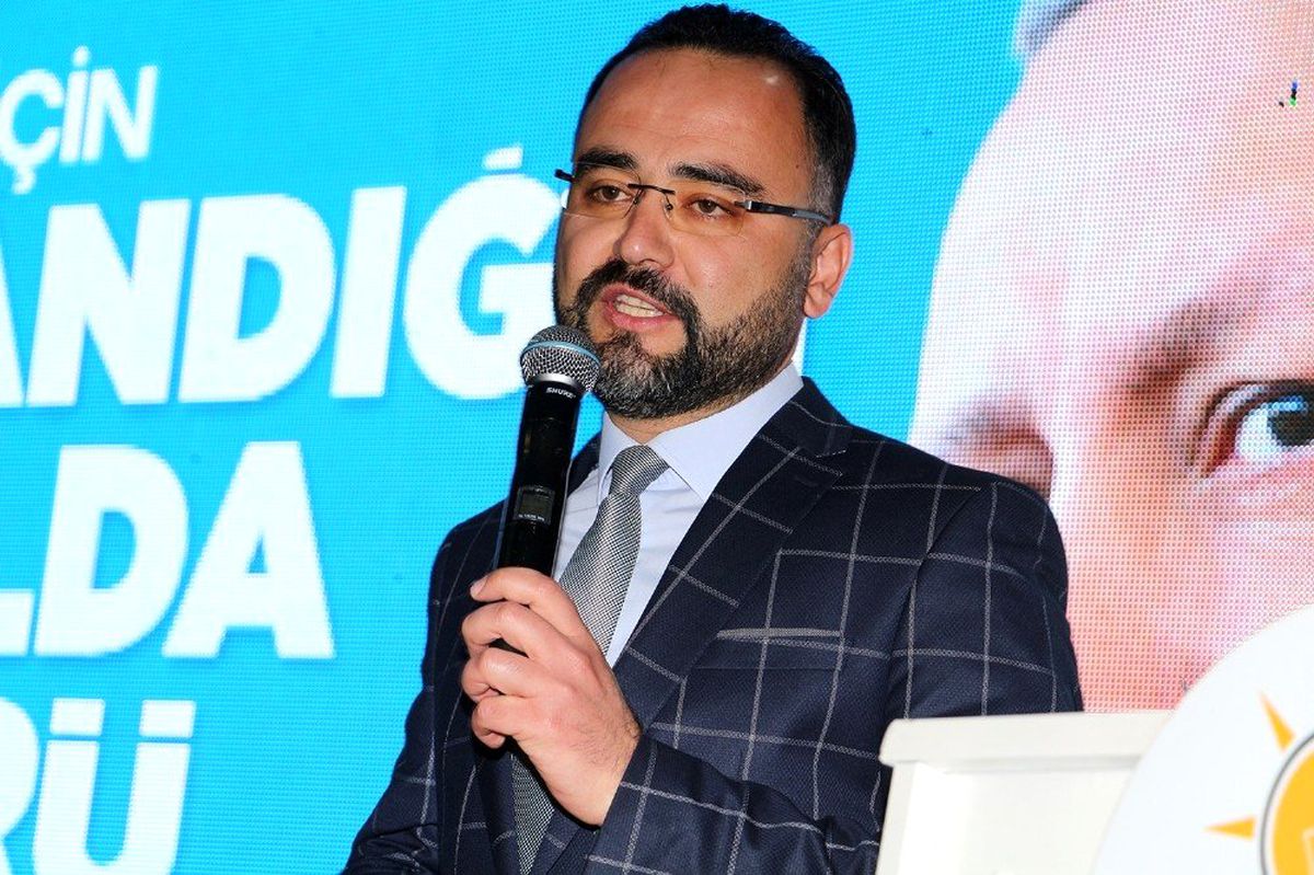 Kula AK Parti\'de Palabıyık güven tazeledi