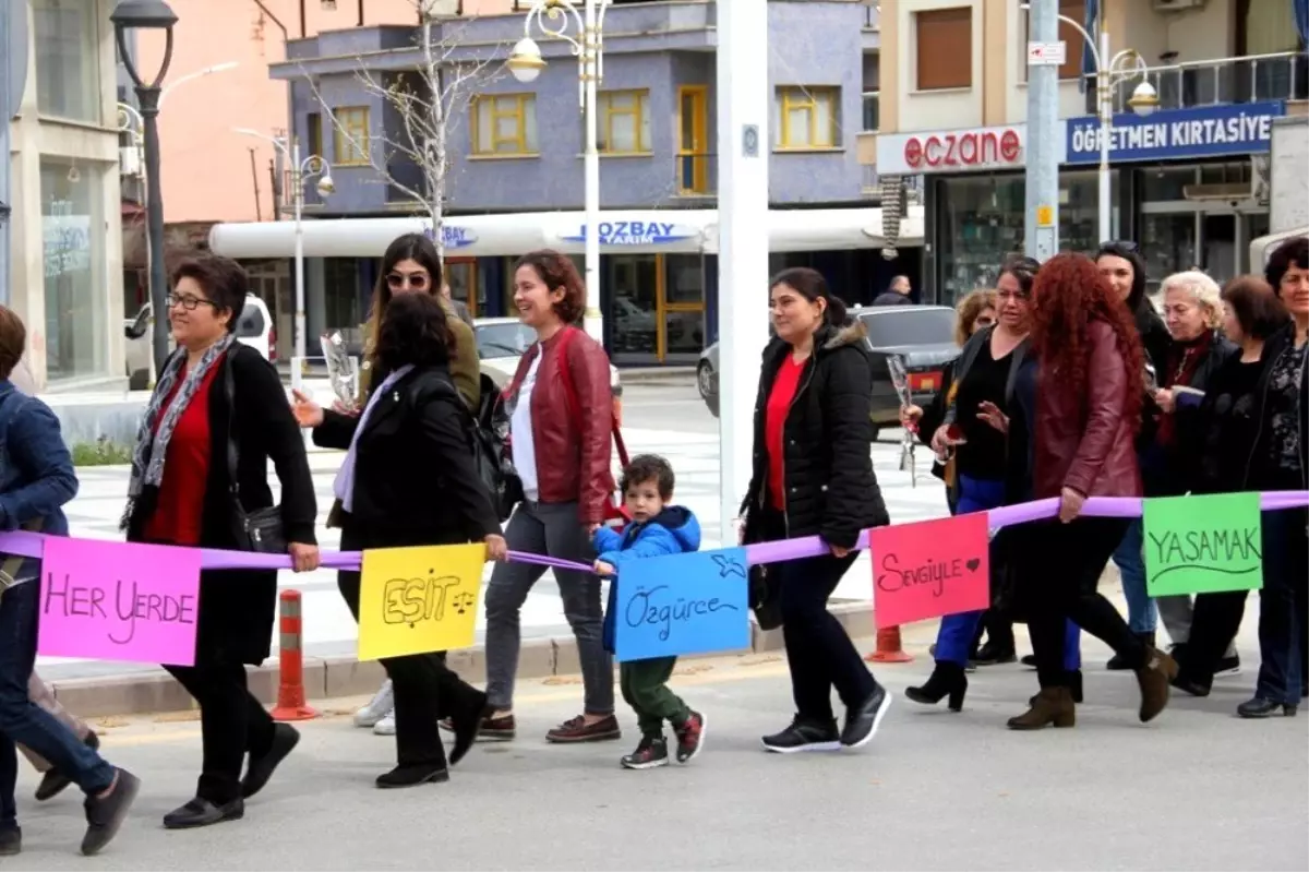 Sarıgöl\'de 8 Mart Kadınlar Günü kutlandı