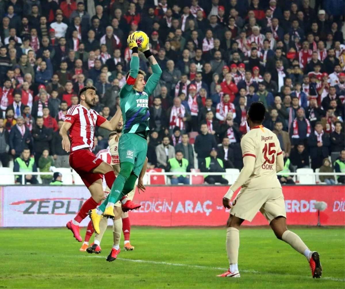 Süper Lig: DG Sivasspor: 2 - Galatasaray: 2 (Maç sonucu)