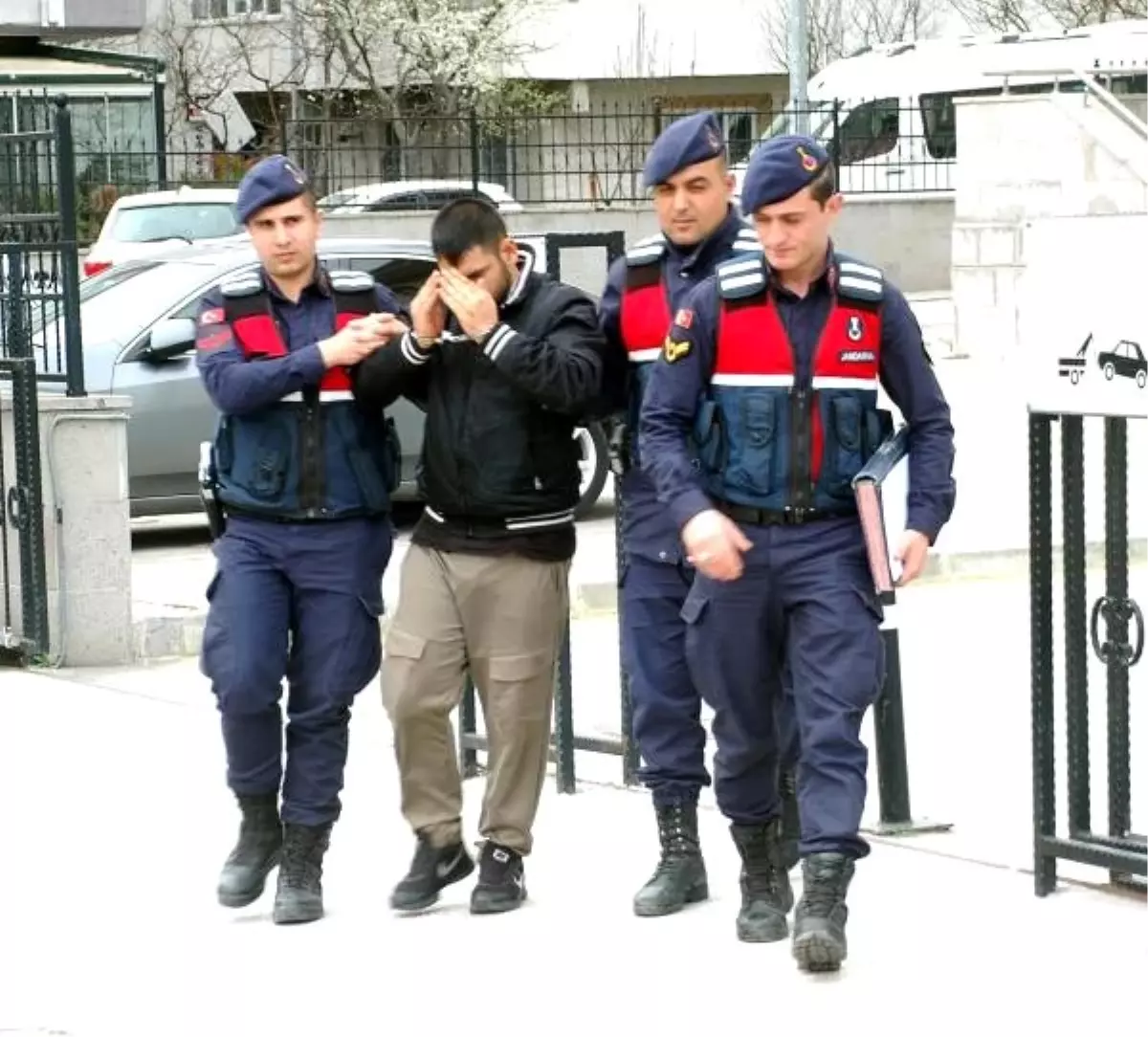 Tekirdağ\'da tartıştığı kayınpederini öldüren damat çıkarıldığı mahkemede tutuklandı