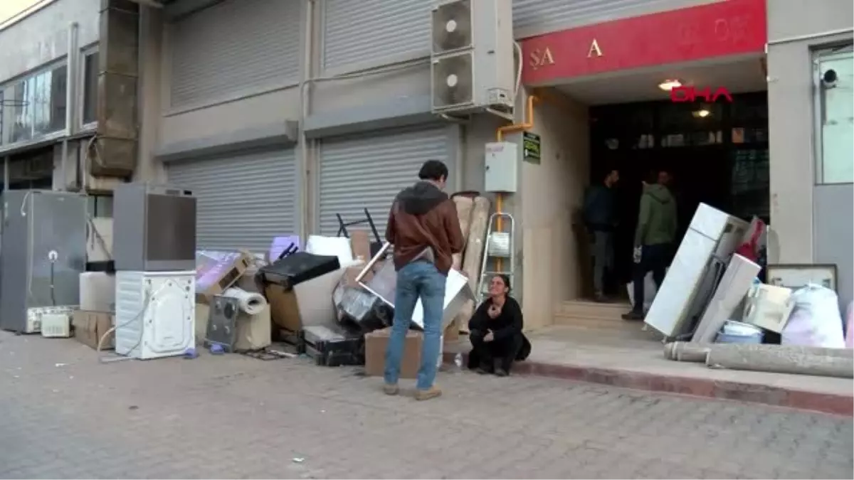 TUNCELİ Gülistan\'ın ablası, kardeşinin kaybolmasından sorumlu tuttuğu ailenin taşınmasına engel oldu