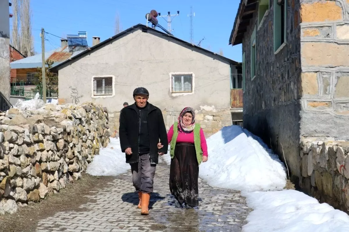 23 yıldır kocasına göz oldu