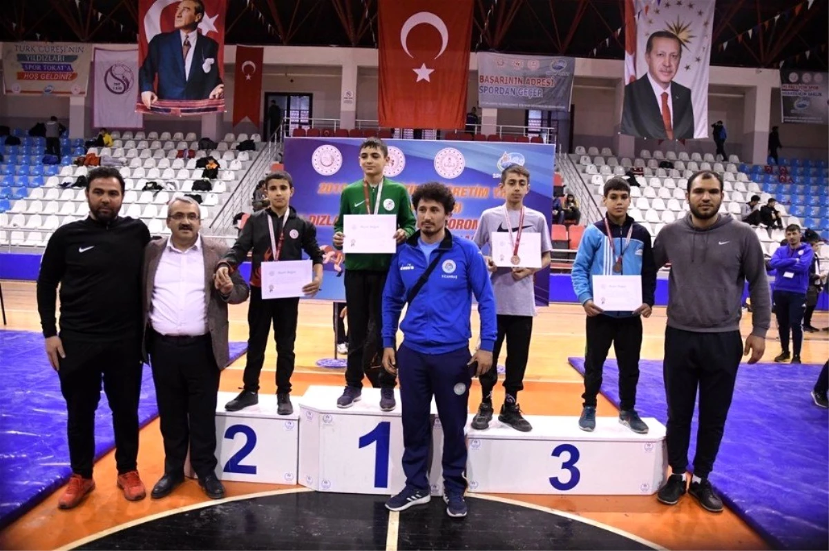 Ağrı\'lı Güreşçiler Türkiye üçüncüsü oldu