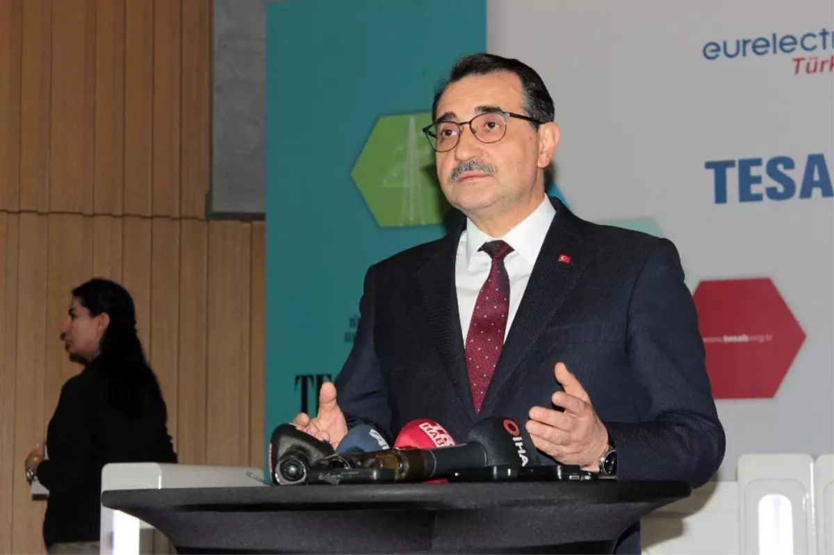 Bakan Dönmez, petrol fiyatlarındaki düşüşü değerlendirdi