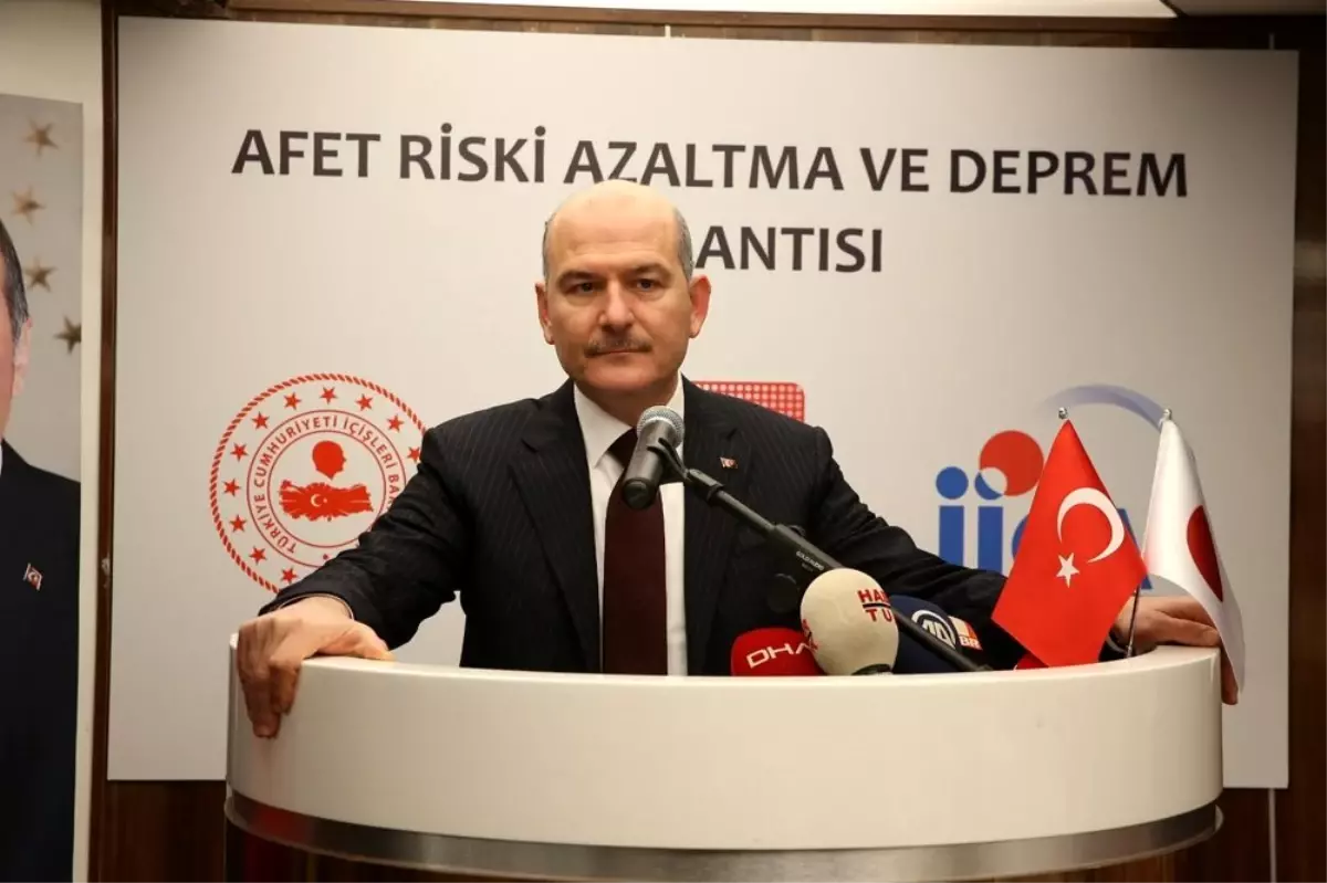 Bakan Soylu, İstanbul depremi için iki korkusunu dile getirdi