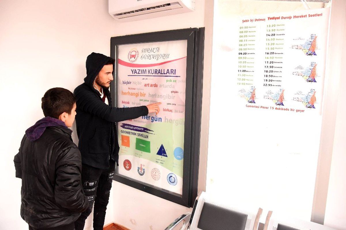 Bursa\'da \'Durakta Öğreniyorum\' projesi faaliyete geçti