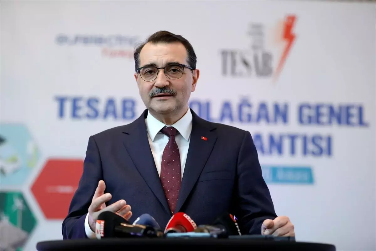 Enerji ve Tabii Kaynaklar Bakanı Dönmez petrol fiyatlarındaki düşüşü değerlendirdi Açıklaması