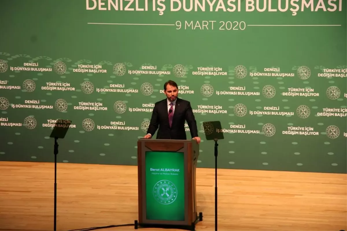 "\'Esed bizim askerlerimizi koruyor\' diyecek kadar maalesef aşağılık bir duruma düştüler"