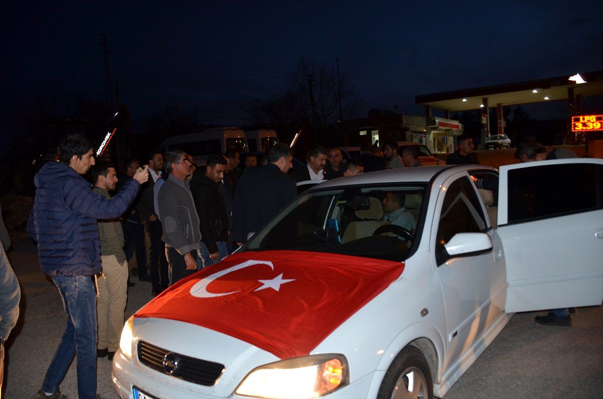 İdlib\'de yaralanan asker Adıyaman\'daki babaevine getirildi