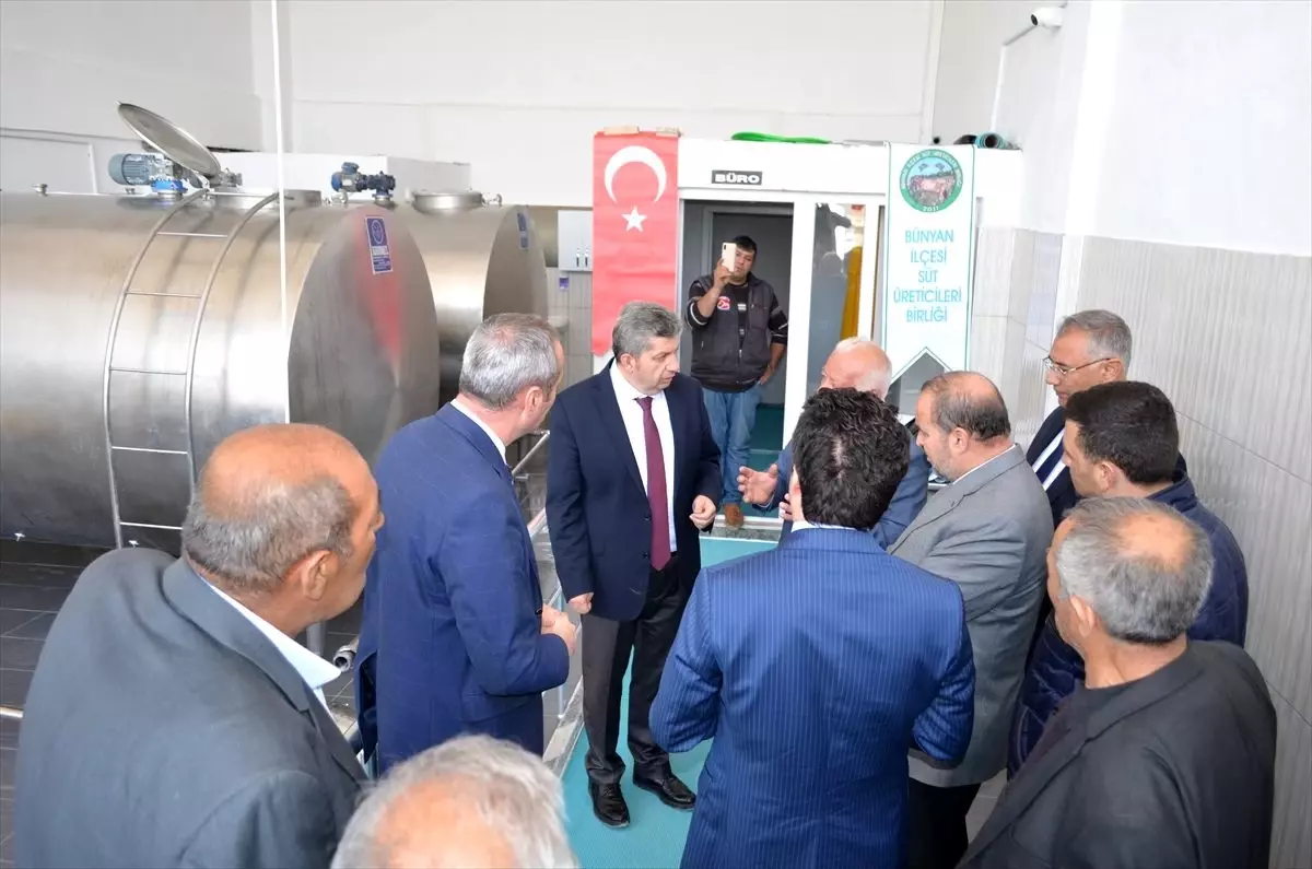 Kayseri\'de 45 bin litre sütün geliri Mehmetçiğe bağışlandı