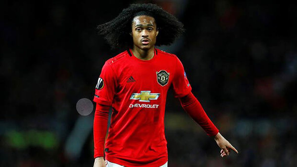 Manchester United, Chong ile sözleşme yeniledi