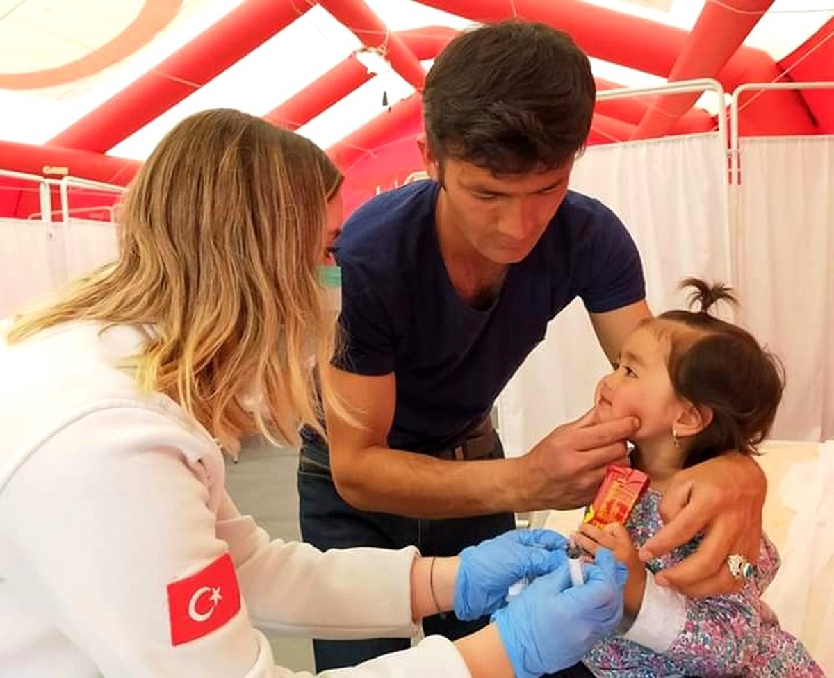 Sağlık Bakanlığı\'ndan, göçmenleri bulunduğu alanda salgın önlemi