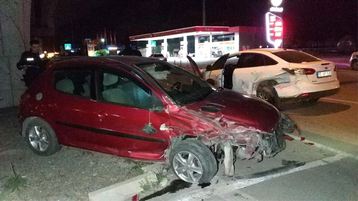 Samsun\'da iki otomobil çarpıştı: 1 yaralı