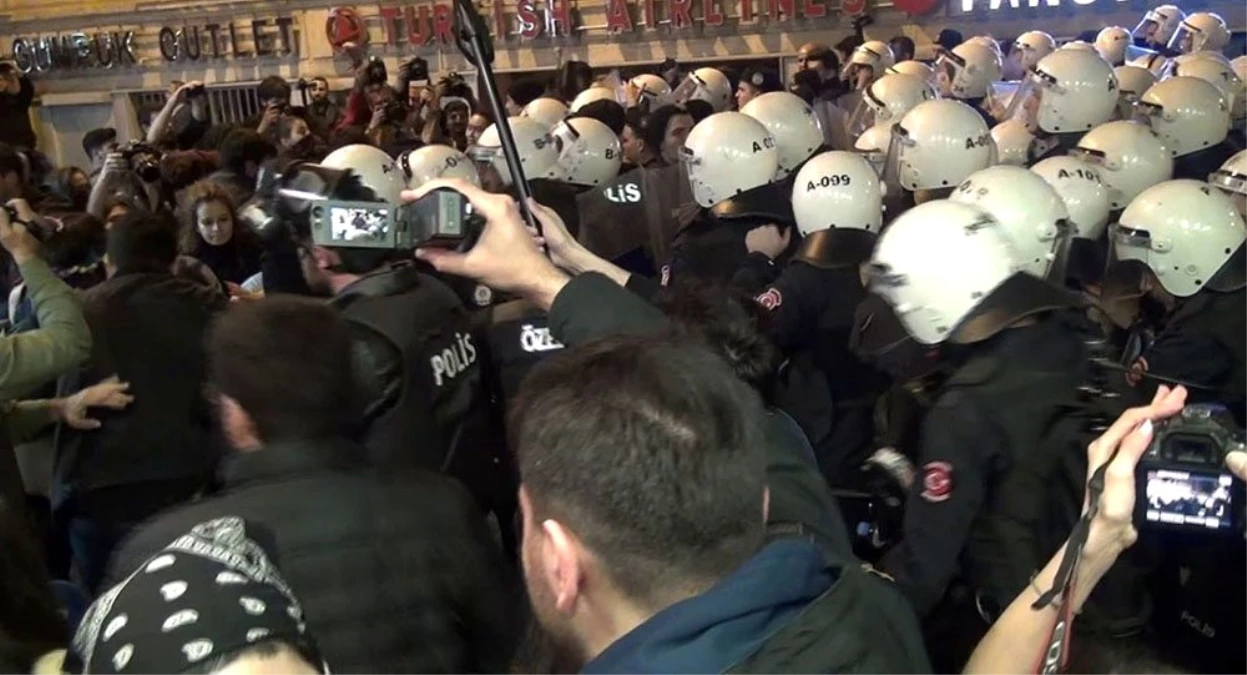 Taksim\'de Kadınlar Günü gösterisine polis müdahalesi: 34 kişi gözaltına alındı