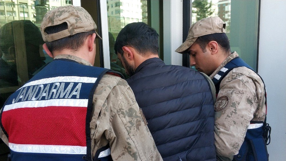 Tartıştığı akrabasını bıçaklayan şahıs tutuklandı
