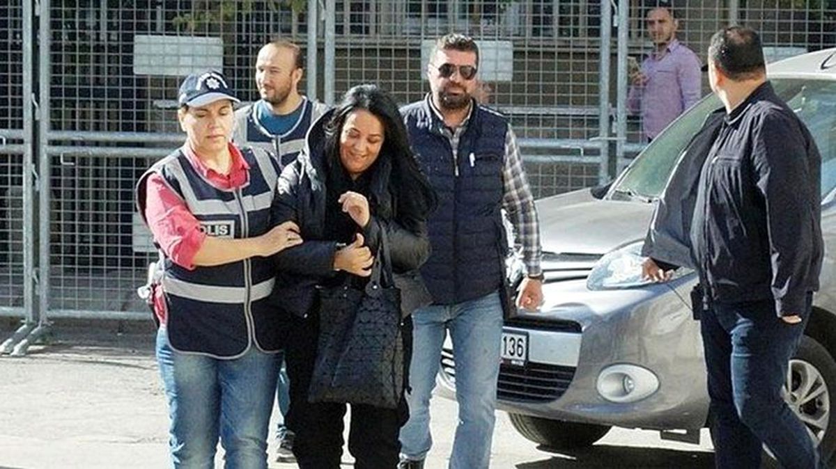 40 kişiyi 30 milyon TL dolandıran 'Bitcoin Safiye' elektronik kelepçeyle serbest bırakıldı