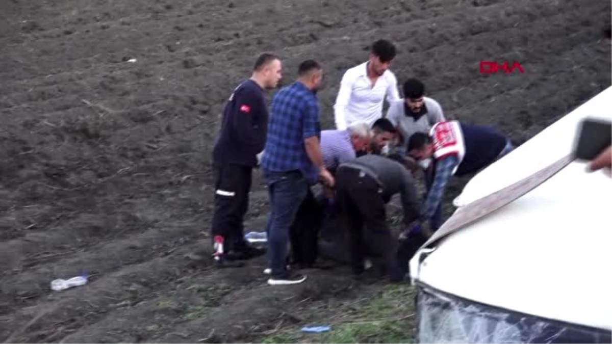 ADANA Tarım işçilerinin taşındığı minibüs şarampole yuvarlandı: 3 ölü, 14 yaralı