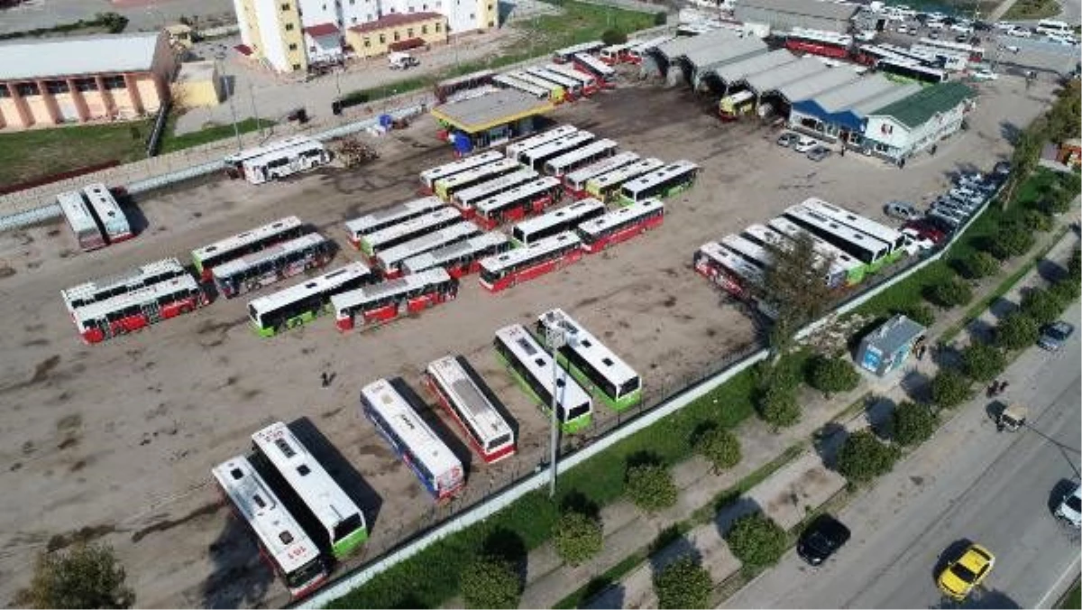 AK Parti\'li Gülaçtı: Adana\'da belediye otobüs seferleri azaldı