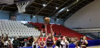 Basketbol U18 Kızlar 2. Bölge Şampiyonası Manisa'da başladı