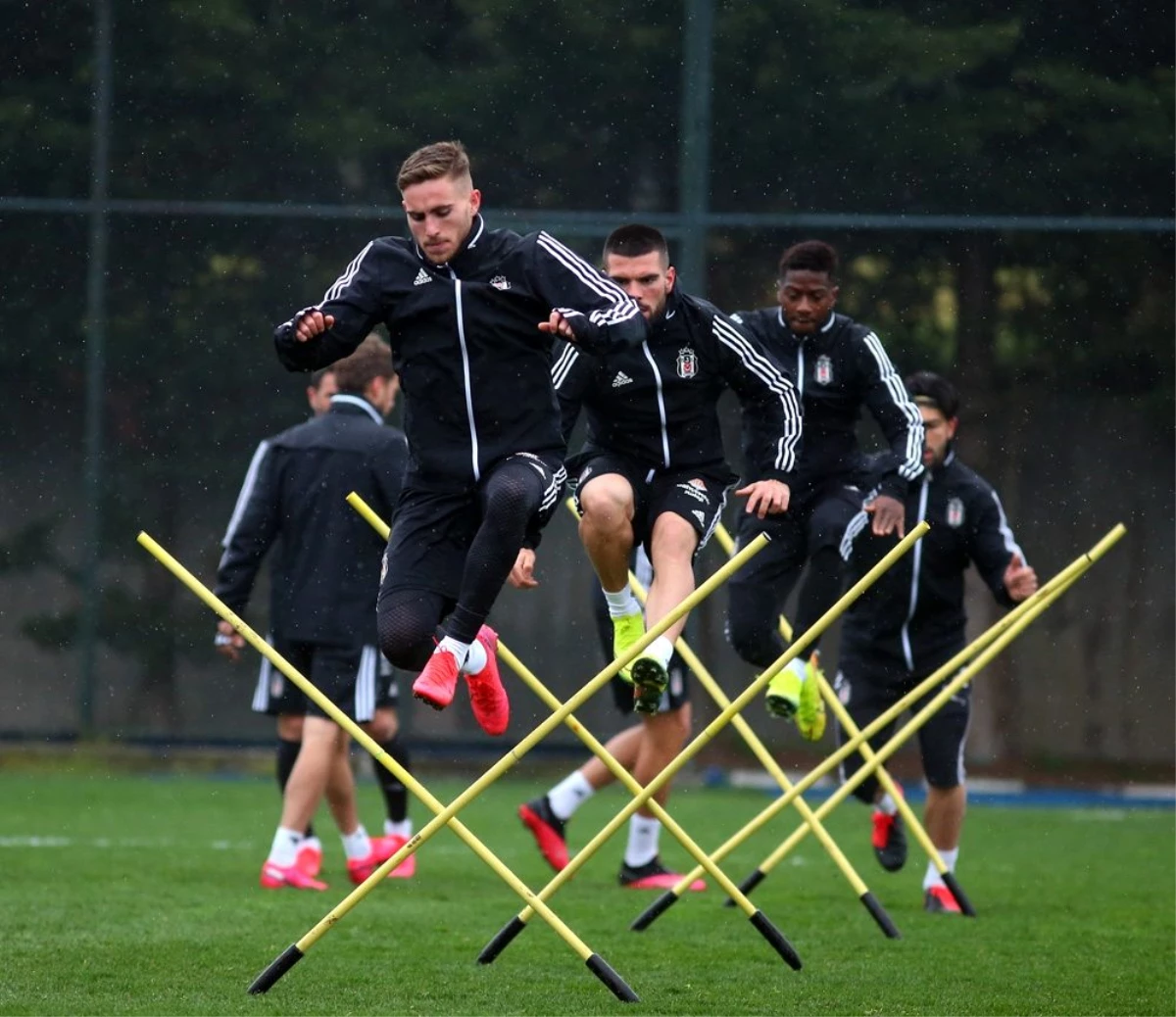 Beşiktaş derbi hazırlıklarını sürdürdü