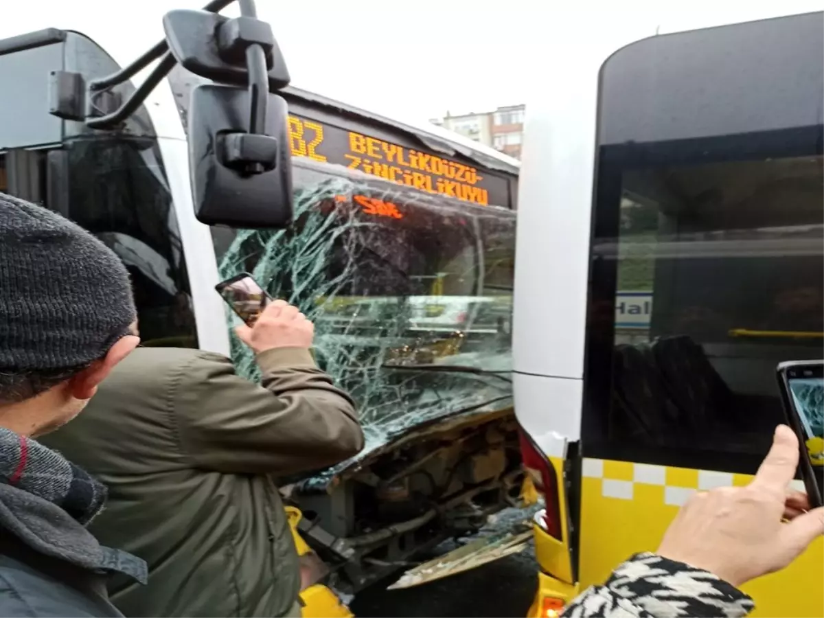 Haliç köprüsünde metrobüs kazası