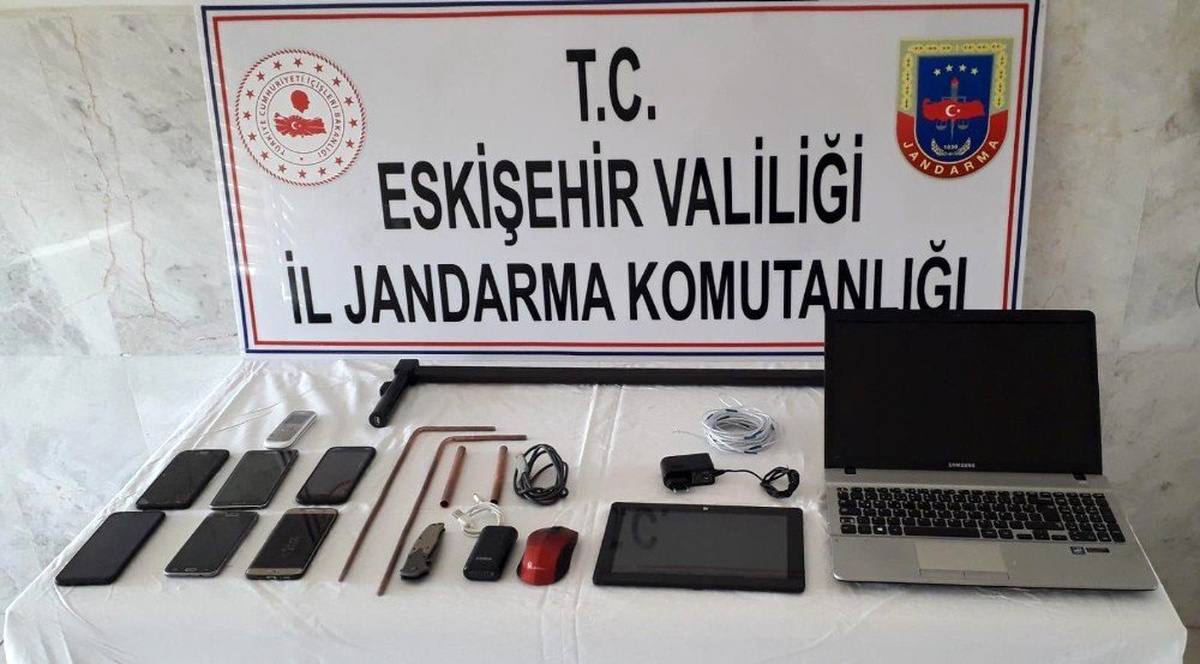 Jandarmadan kaçak kazı operasyonu: 20 gözaltı